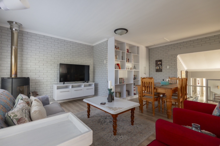3 Bedroom Property for Sale in Myburgh Park Western Cape